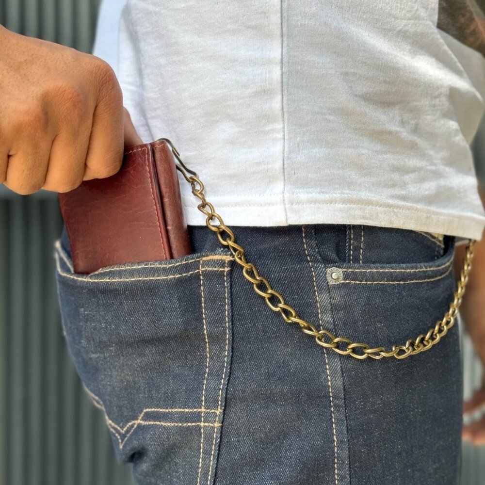 Men's Trifold Hunter Leather Biker Chain Wallet with RFID Protection - Picture 4 of 5